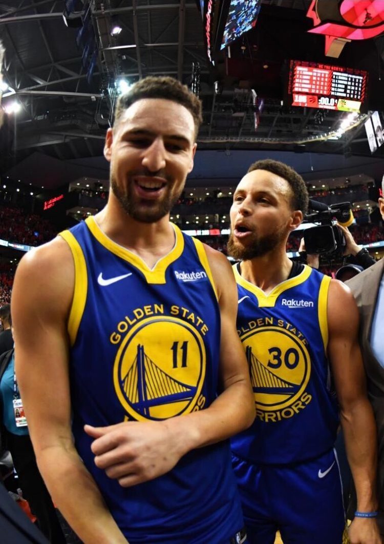 [数据酷]水花兄弟在总决赛中4次同场各命中5 记三分,此前无人做到过