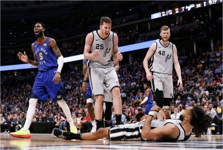 社区 马刺专区  波波维奇马不停蹄的努力弄清这只新马刺的状况,这是他