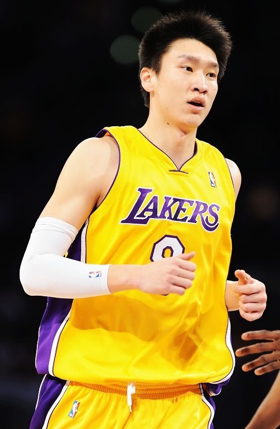 时光机丨2009年,孙悦随湖人队夺得nba总冠军