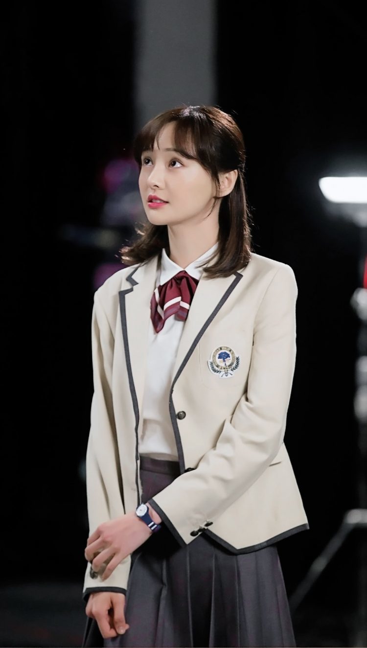 品一品我心中的校服女神