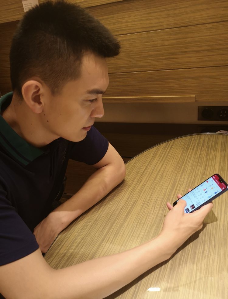 终于轮到我了,大家好我是杨鸣!