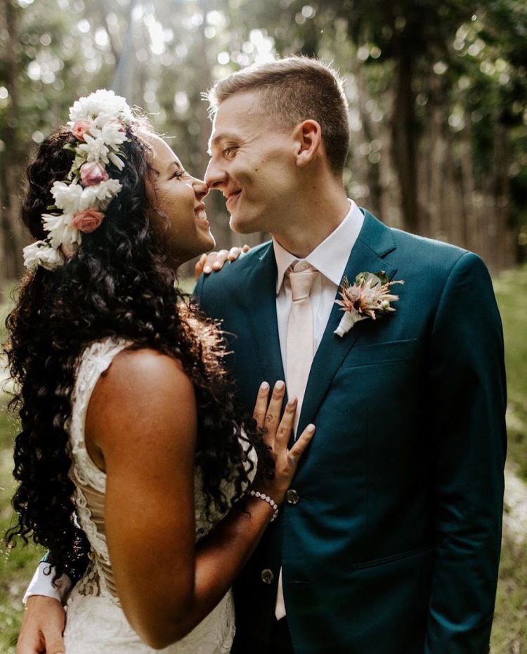 [留言板]新婚快乐!国王新秀凯尔-盖伊晒出与爱妻婚纱照