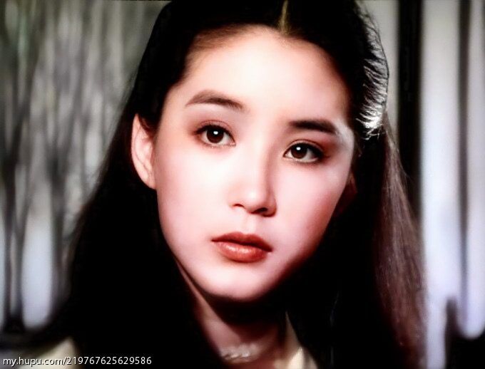 这几张林青霞20岁时候的颜值给几分?