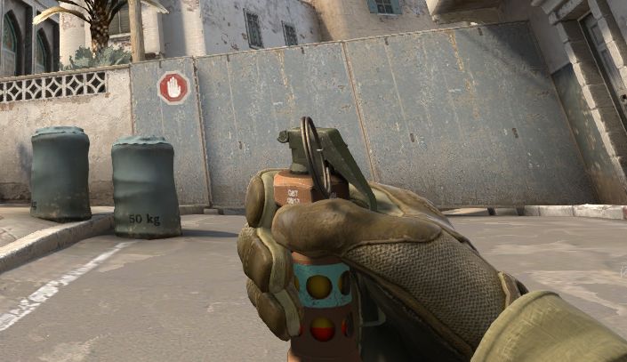 社区 cs:go这把tec-9的设计非常好,利用了tec-9枪口和闪光弹相似的