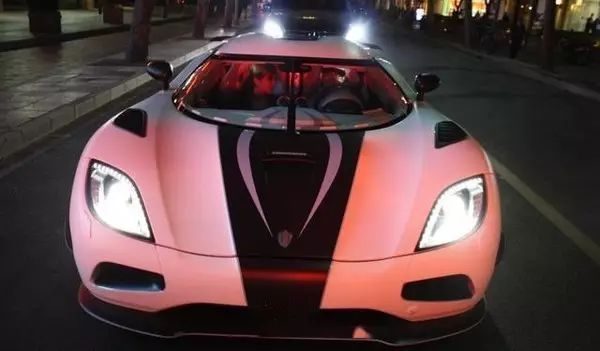 [明星车库]秦奋的豪车究竟属于什么水准?撞坏法拉利眉头都不皱一下