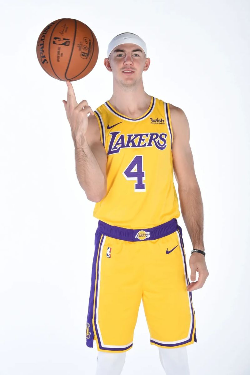 新赛季球员定妆照一览