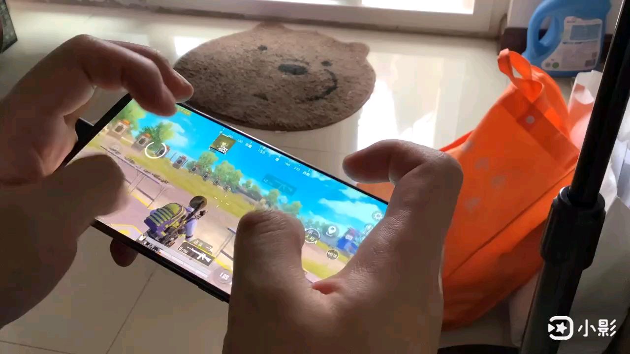 video-poster