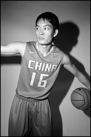 老照片丨2008年的易建联,刘晓宇,朱芳雨,陈江华,杜锋.