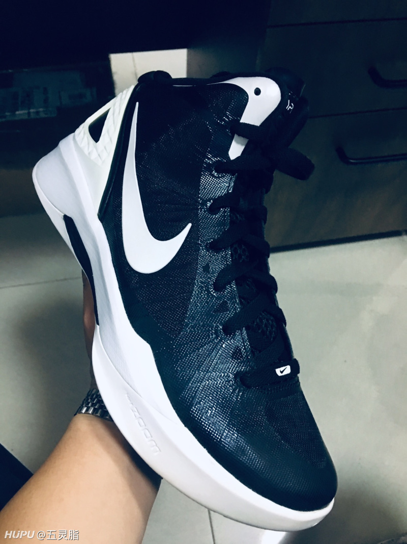 老鞋新收,致敬第一双nike实战鞋hd2011