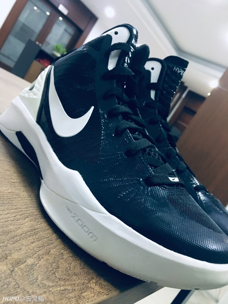 老鞋新收,致敬第一双nike实战鞋hd2011