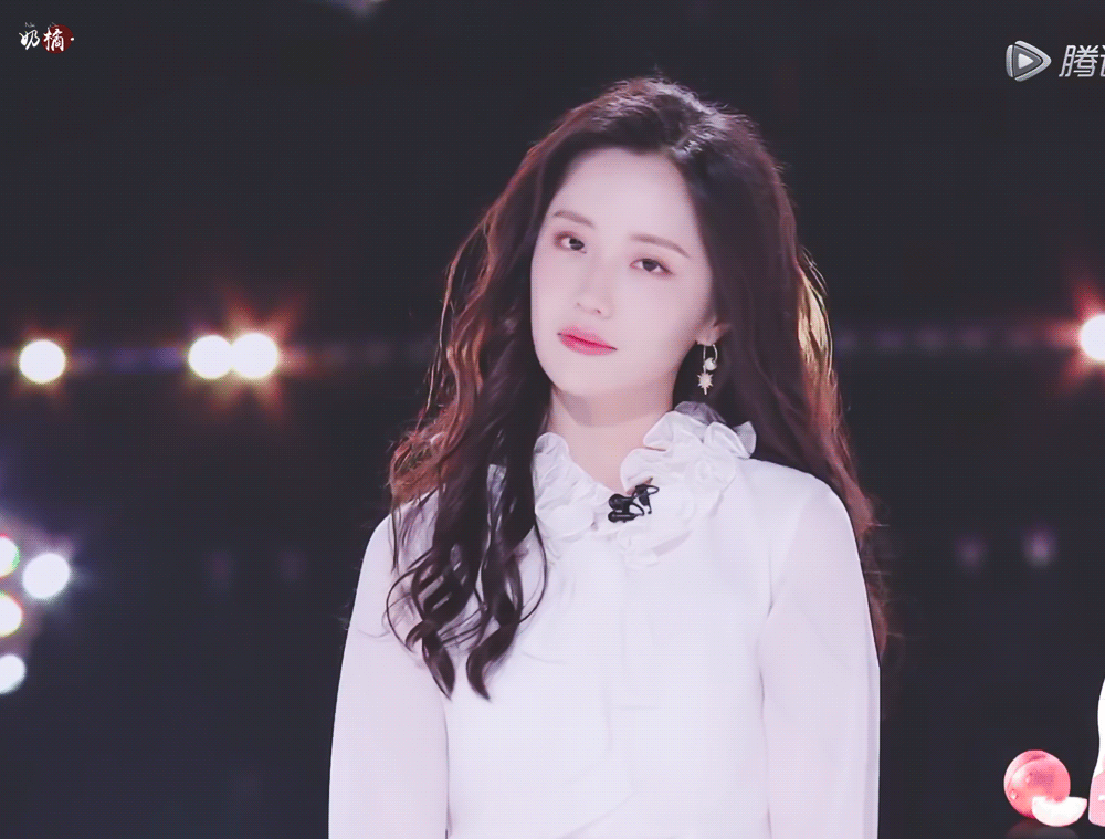 王艺瑾直拍2k版这颜什么水平