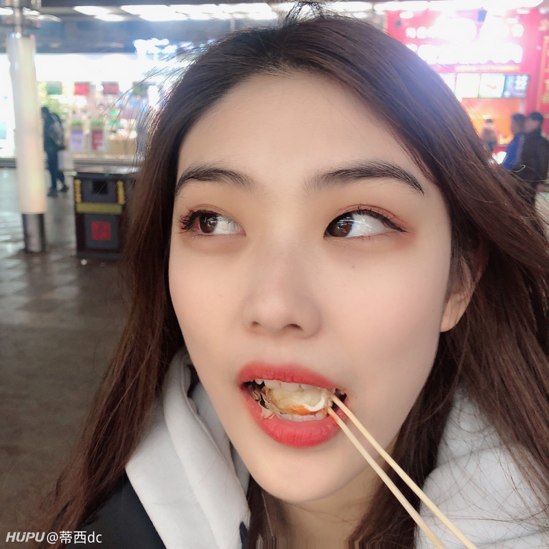 社区 晒晒照片  认识十年的初恋女朋友各位jrs过过目