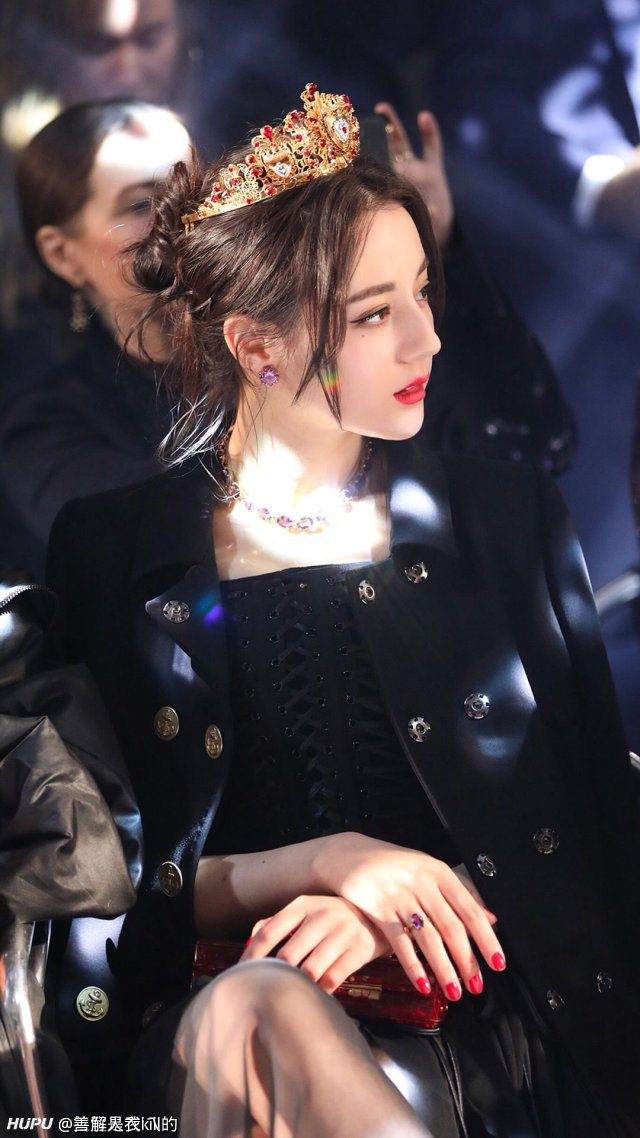 老哥们 脚大的人能穿高帮匡威吗 我192身高 45的脚