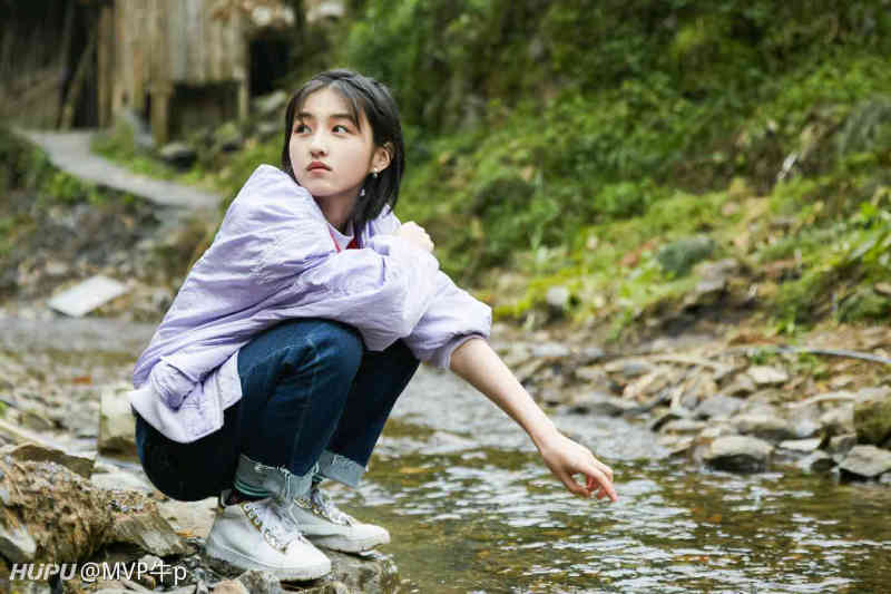 求一张讽刺村通网的天翼3g的图