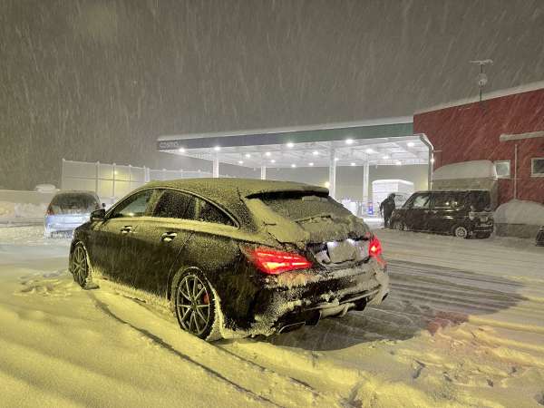 青森的雪什么水平 早上挖了一小时的车 汽车 汽车区 虎扑社区