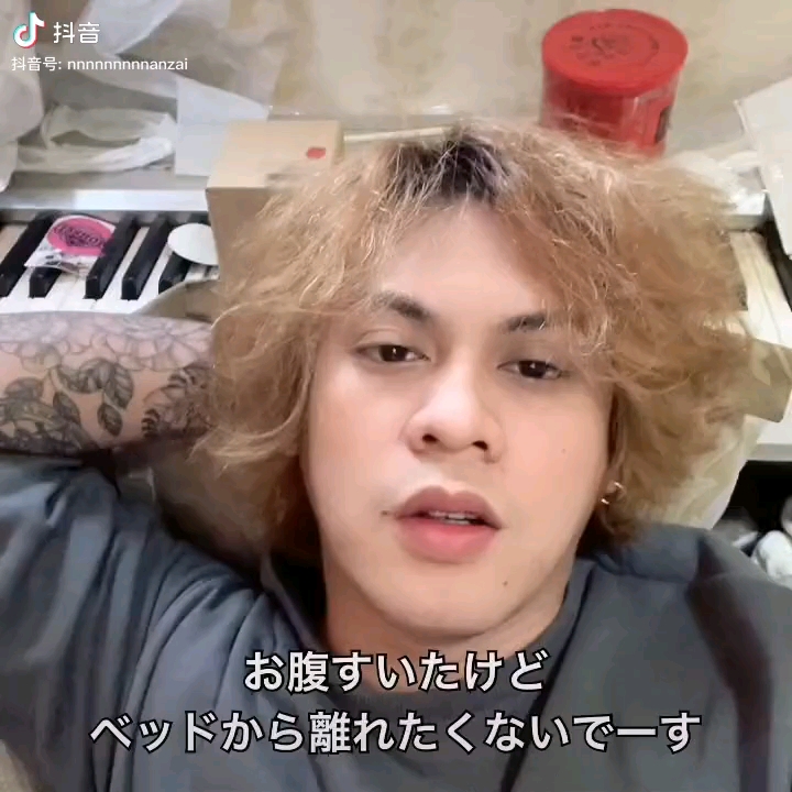 video-poster