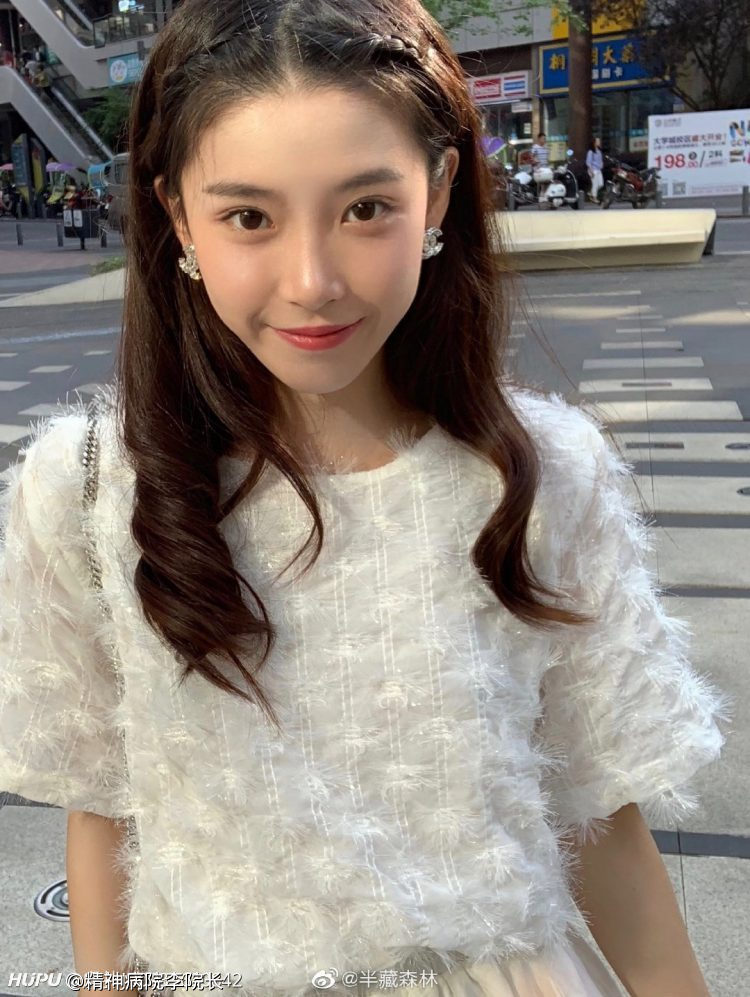 半藏森林颜值那么高,为什么不当演员呢?