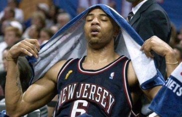 同为状元的肯扬马丁,第六战被邓肯完全防死,23投3中,仅得6分.