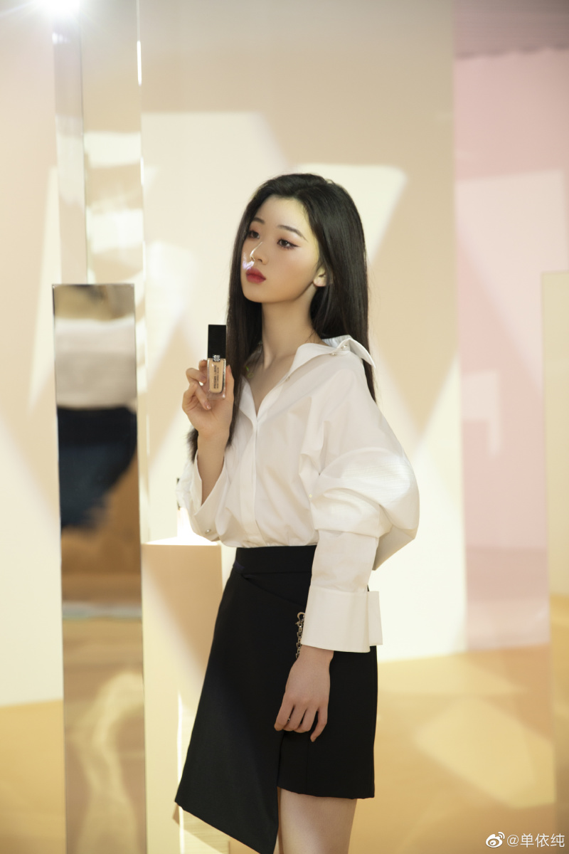 女明星美脚系列 加更 单依纯 好声音冠军的高跟美脚什么水平 虎扑