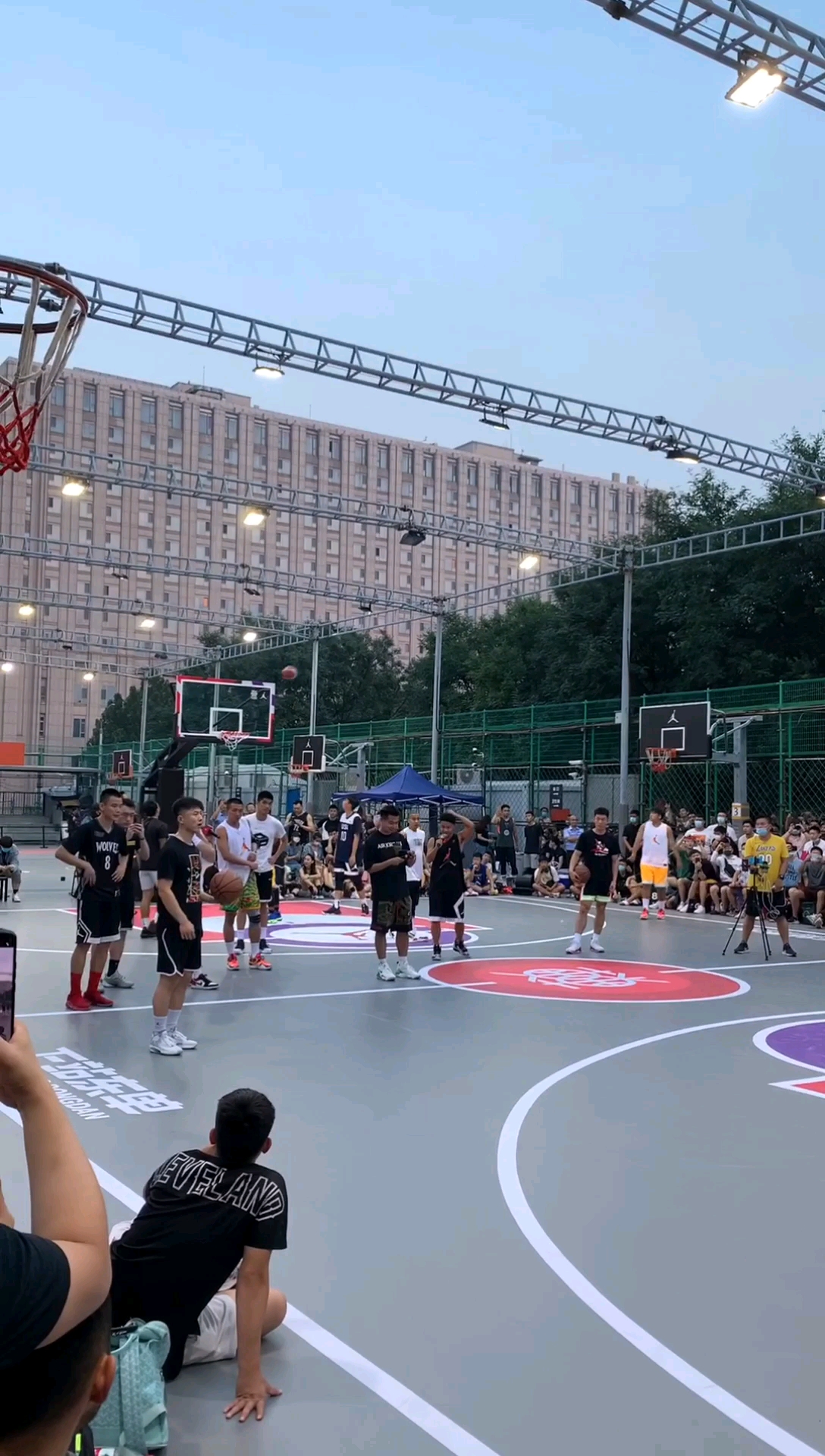 朱墨复刻戈登360 拿下日落东单今年收个扣篮冠军!