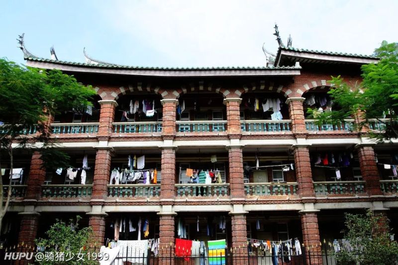 不懂就问,厦门大学宿舍楼为啥这么火?