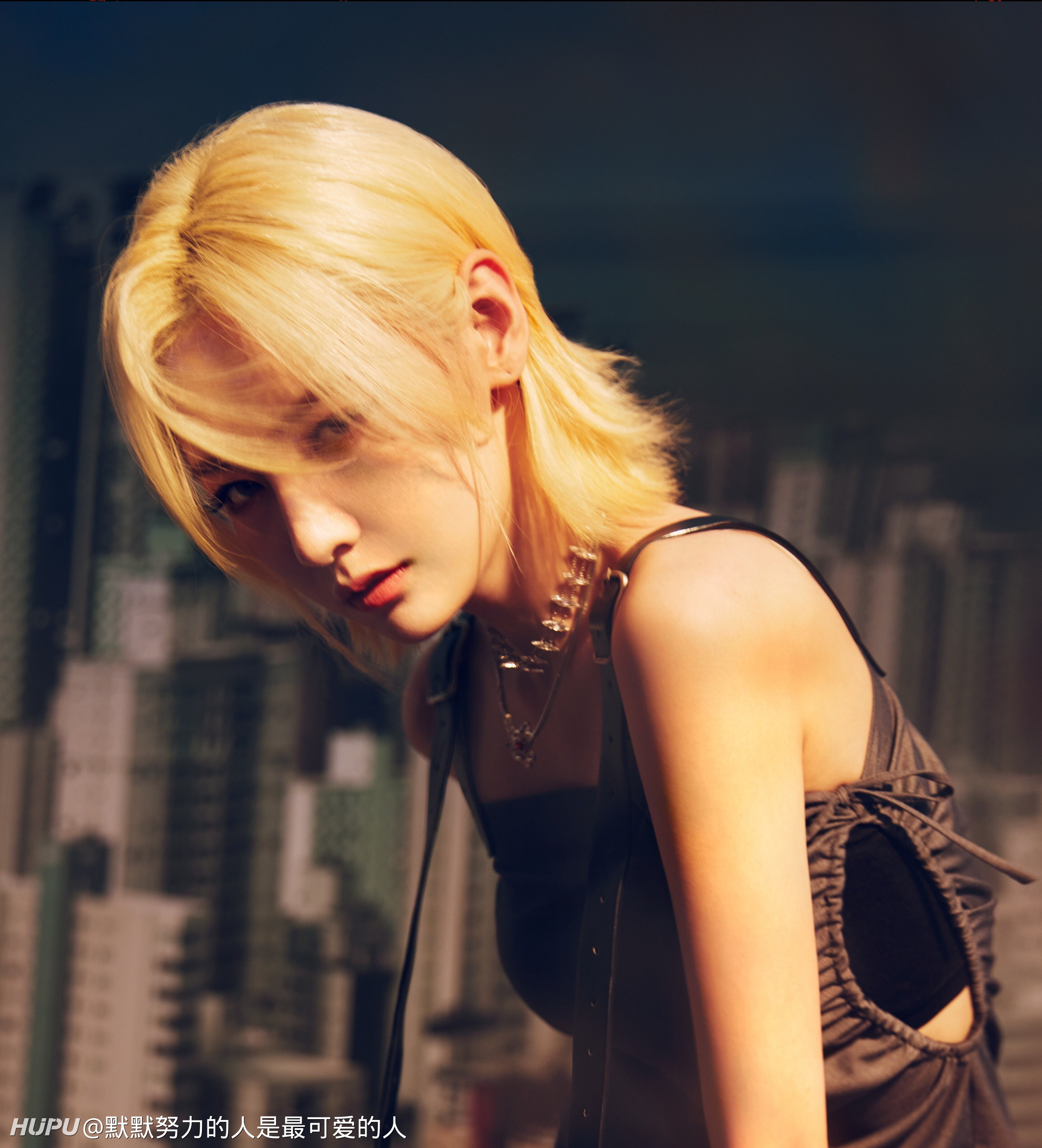 赵粤金发好野末世女战士