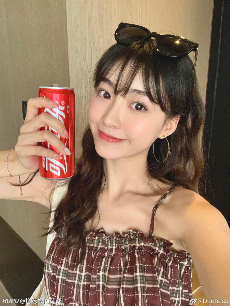 福利放自己超级喜欢的神颜小七好了,私以为是网红中最舒服最天然的