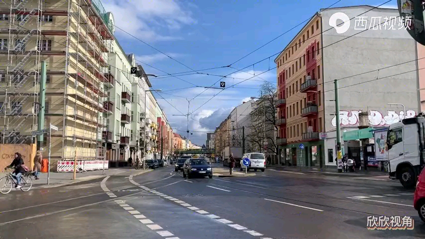 video-poster