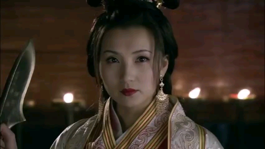 貂蝉拿出七星宝刀直接自刎,曹操气死了