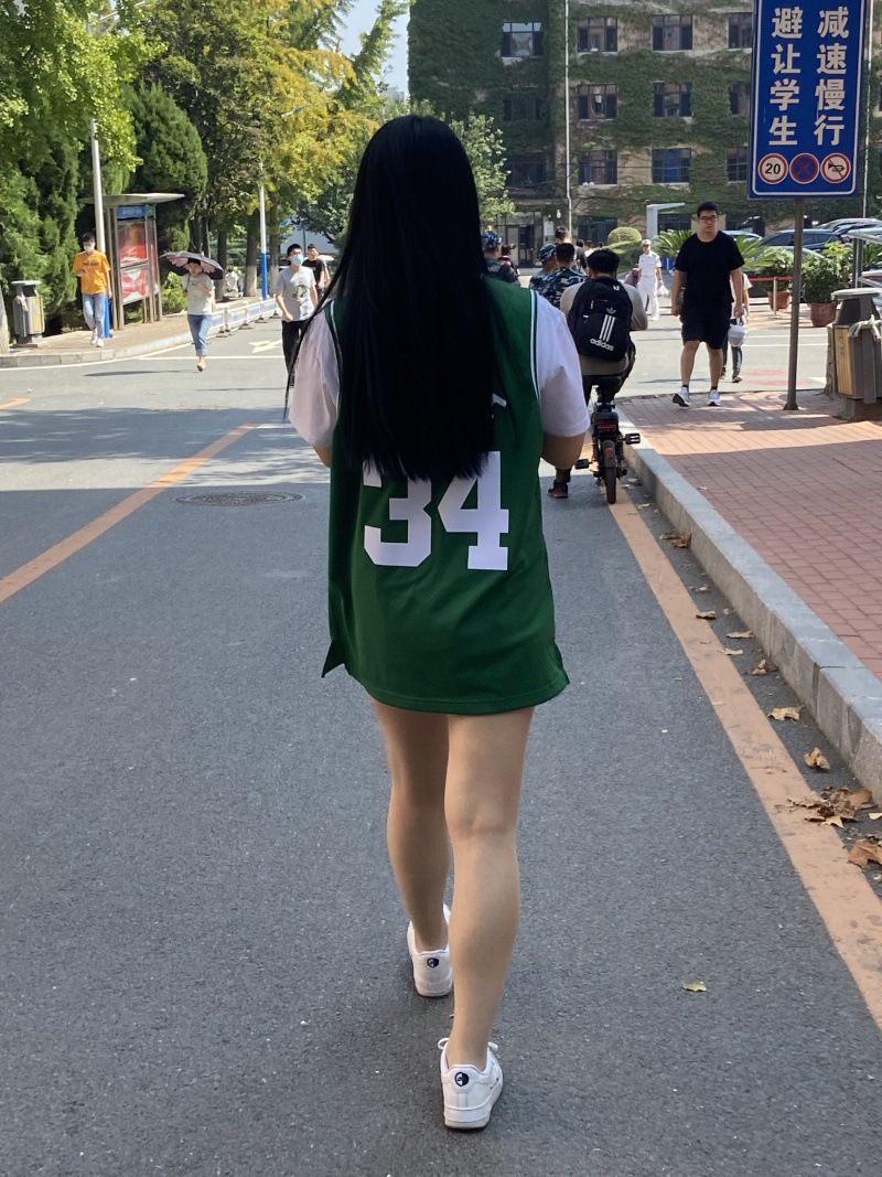 第一次遇见身穿皮尔斯球衣的女球迷 虎扑 第一次遇见身穿皮尔斯球衣的女球迷 虎扑