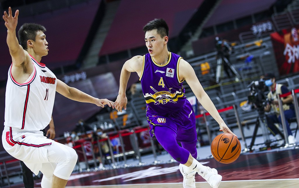 前北控队球员孟博龙晒吕晓明球击墙反弹投篮视频