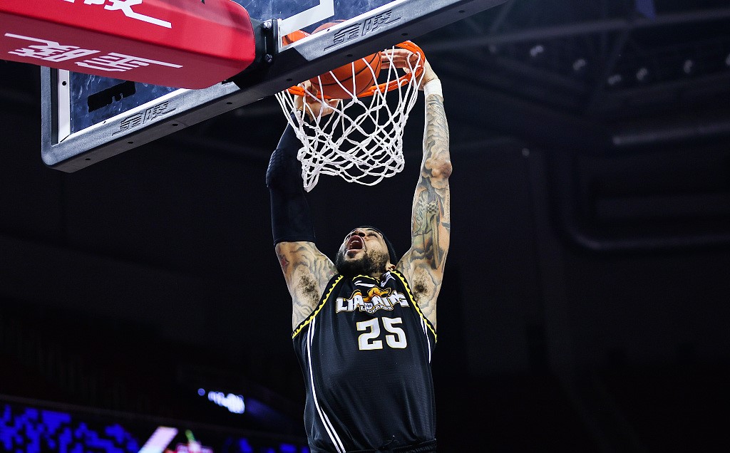 辽宁队外援埃里克-莫兰德晒泳池自拍视频-cba-cba专区-虎扑社区