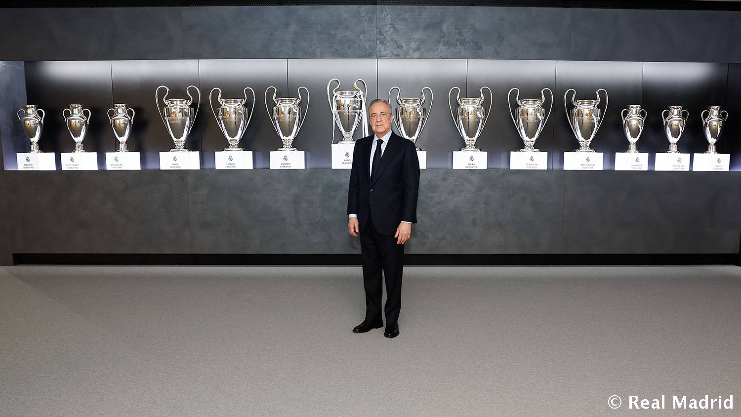 弗洛伦蒂诺将皇马第14座欧冠奖杯放入陈列室-国际足球-国际足球资讯