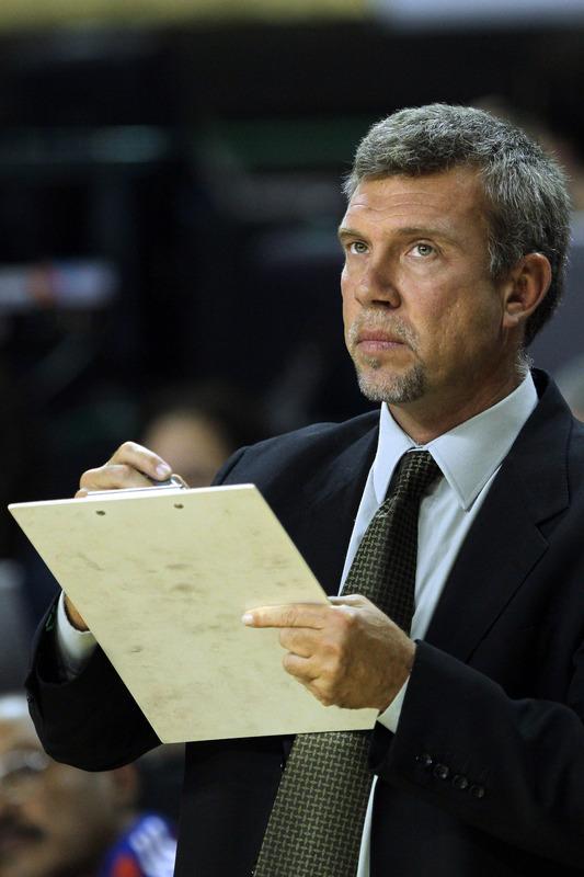 (0回复) 克里斯莫里斯扣坏篮板 (1回复) 一图流】原创艾弗森39岁生日