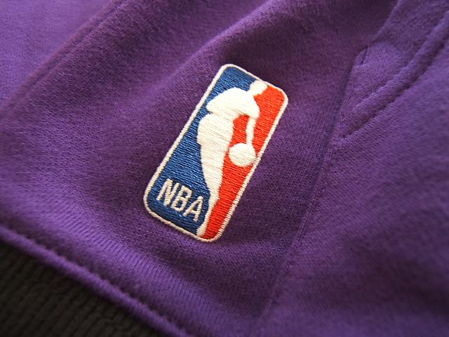 看nba支持湖人 adidas nba球队连帽套衫 湖人队主场黑黄紫配色 真人兽