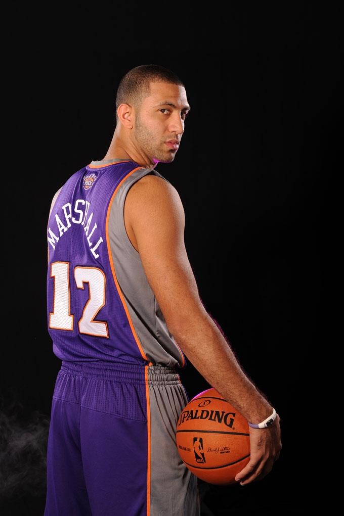 【图片】帅气马绍尔拍摄新赛季媒体照