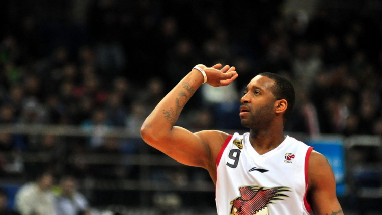 麦迪12-13赛季cba青岛队比赛图片专贴(常规赛32轮全部更新完毕)_虎扑